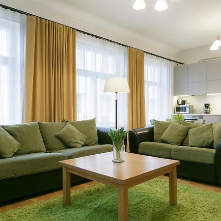 Saaresalu City Center Apartment Parnu Bagian luar foto