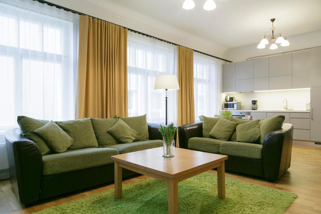 Saaresalu City Center Apartment Parnu Bagian luar foto