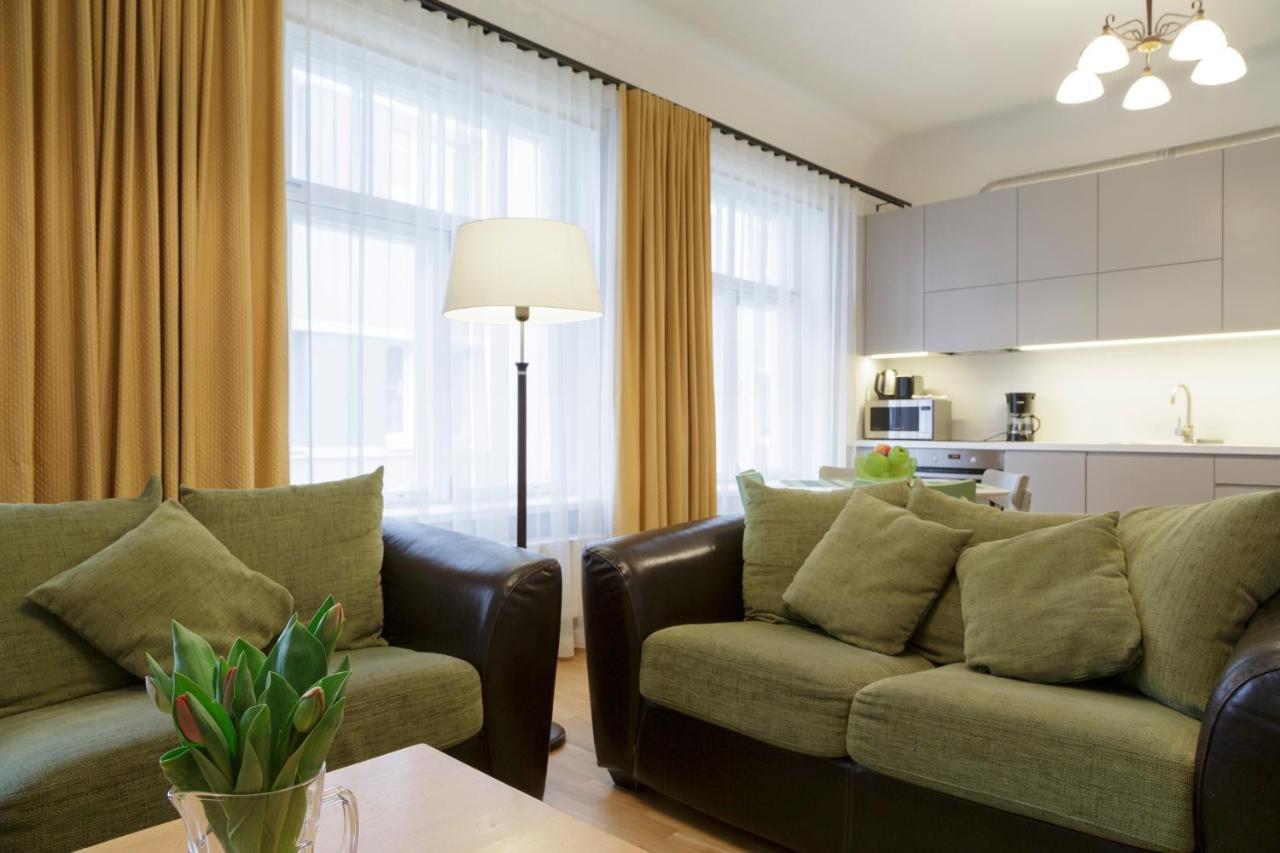 Saaresalu City Center Apartment Parnu Bagian luar foto