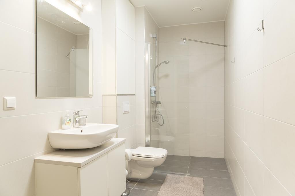 Saaresalu City Center Apartment Parnu Bagian luar foto